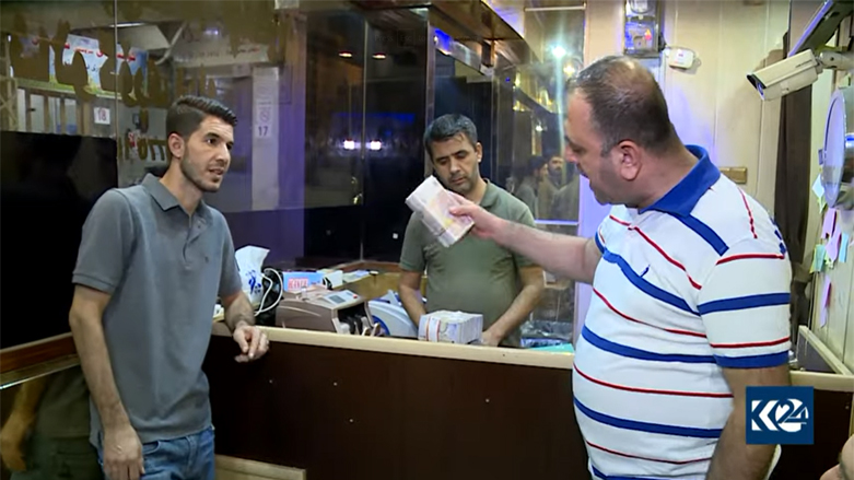 ١٠٠ یورو: ١٤٥،٠٠٠ دینار عراقی